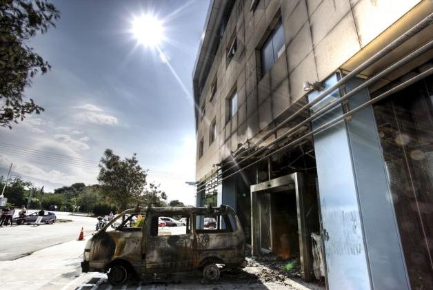 Επίθεση με φορτηγάκι γεμάτο γκαζάκια κατά του κτηρίου της Microsoft στο Μαρούσι