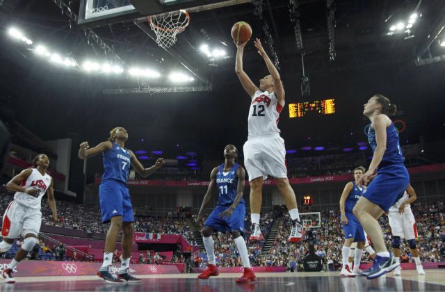 Δεν λένε να αφήσουν το χρυσό οι ΗΠΑ στο γυναικείο μπάσκετ