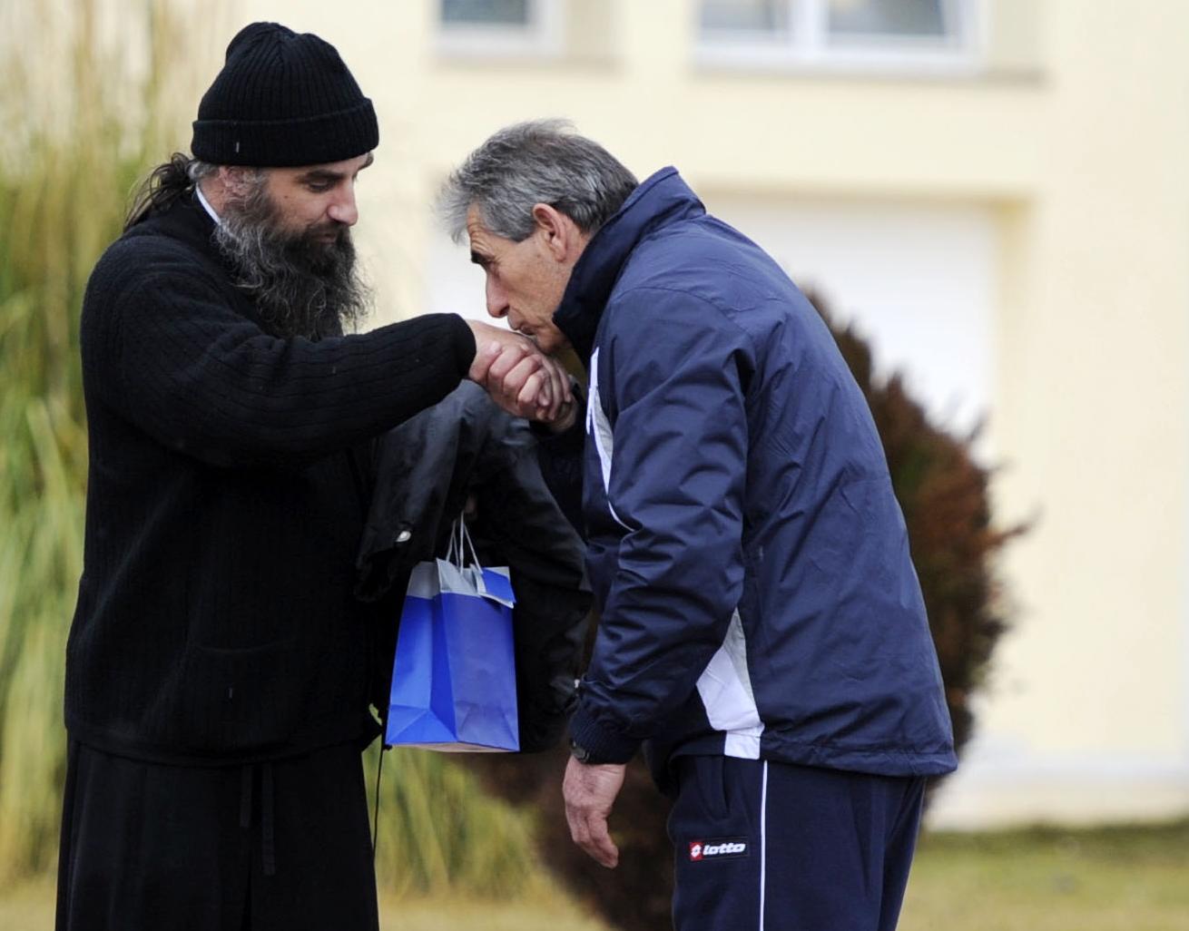 «Ου αναλάβεις την ΑΕΚ», είπε στον Άγγελο ο πνευματικός…