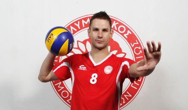 Πέντε εβδομάδες έξω ο κεντρικός του Ολυμπιακού, Γιώργος Παπαδόπουλος