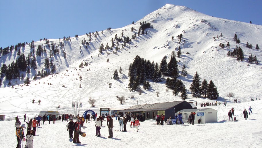 Άνοιξε βελτιωμένο το Χιονοδρομικό Κέντρο Καλαβρύτων