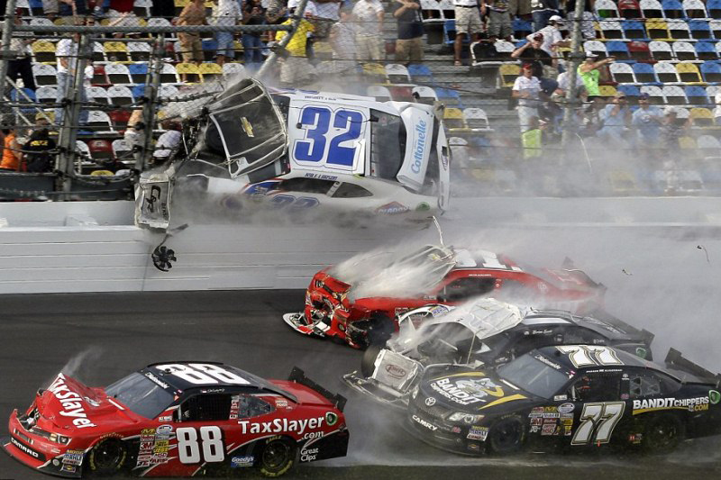 Daytona 300: Τρομακτικό ατύχημα σε αγώνα  Nascar  των Η.Π.Α.