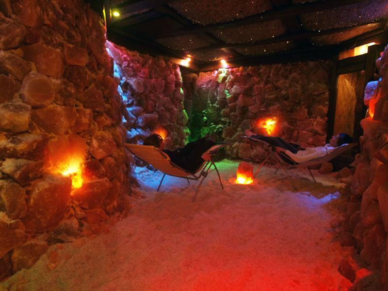 Το αλατοσπήλαιο στα Λουτρά Πόζαρ Πέλλας, ιδανικό για χαλάρωση και θεραπεία!