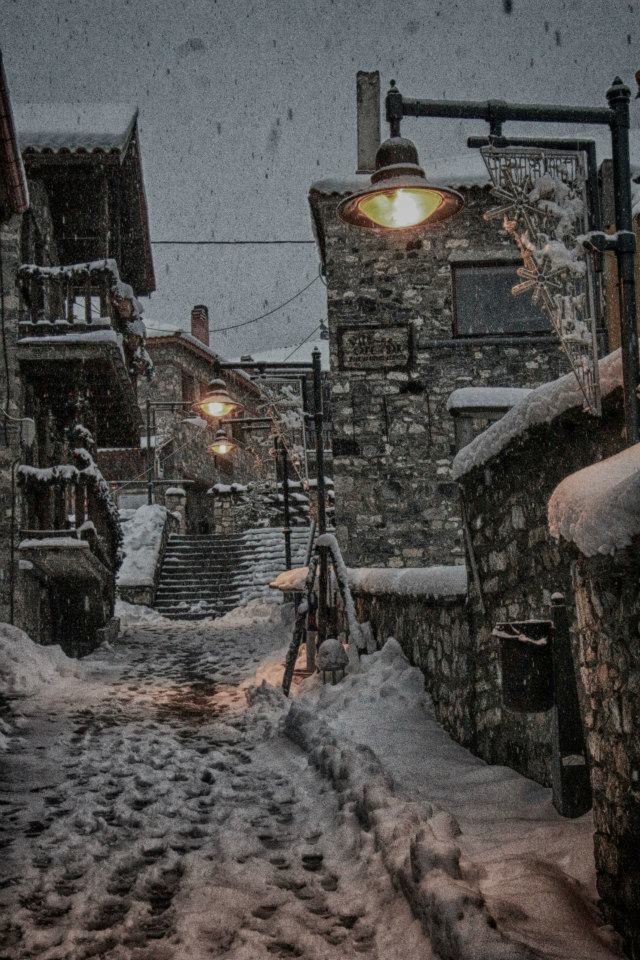 Παλαιός Άγιος Αθανάσιος, το «Πέτρινο Χωριό»