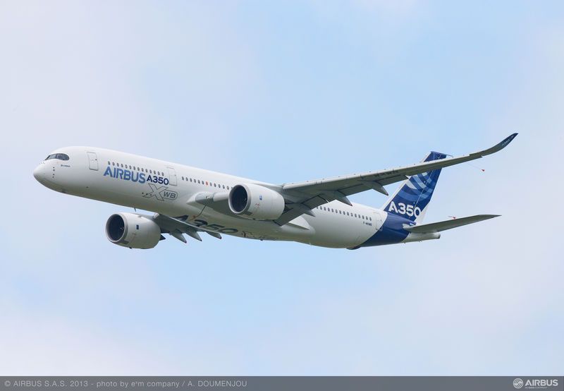 Η πρώτη εμφάνιση του A350 XWB της Airbus στην αεροπορική επίδειξη της Σιγκαπούρης
