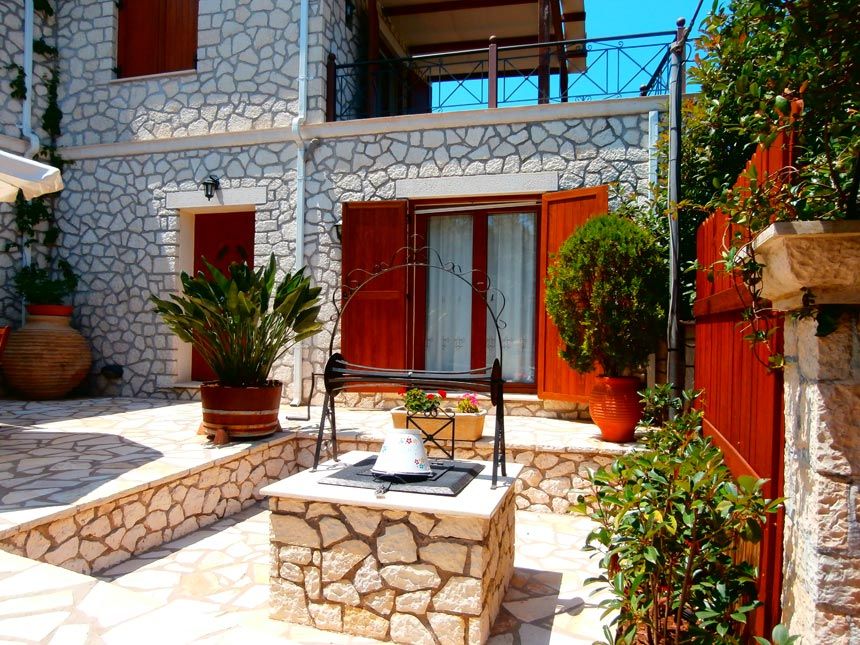 Ηρεμία και χαλάρωση στη Λευκάδα το τριήμερο του Αγίου Πνεύματος