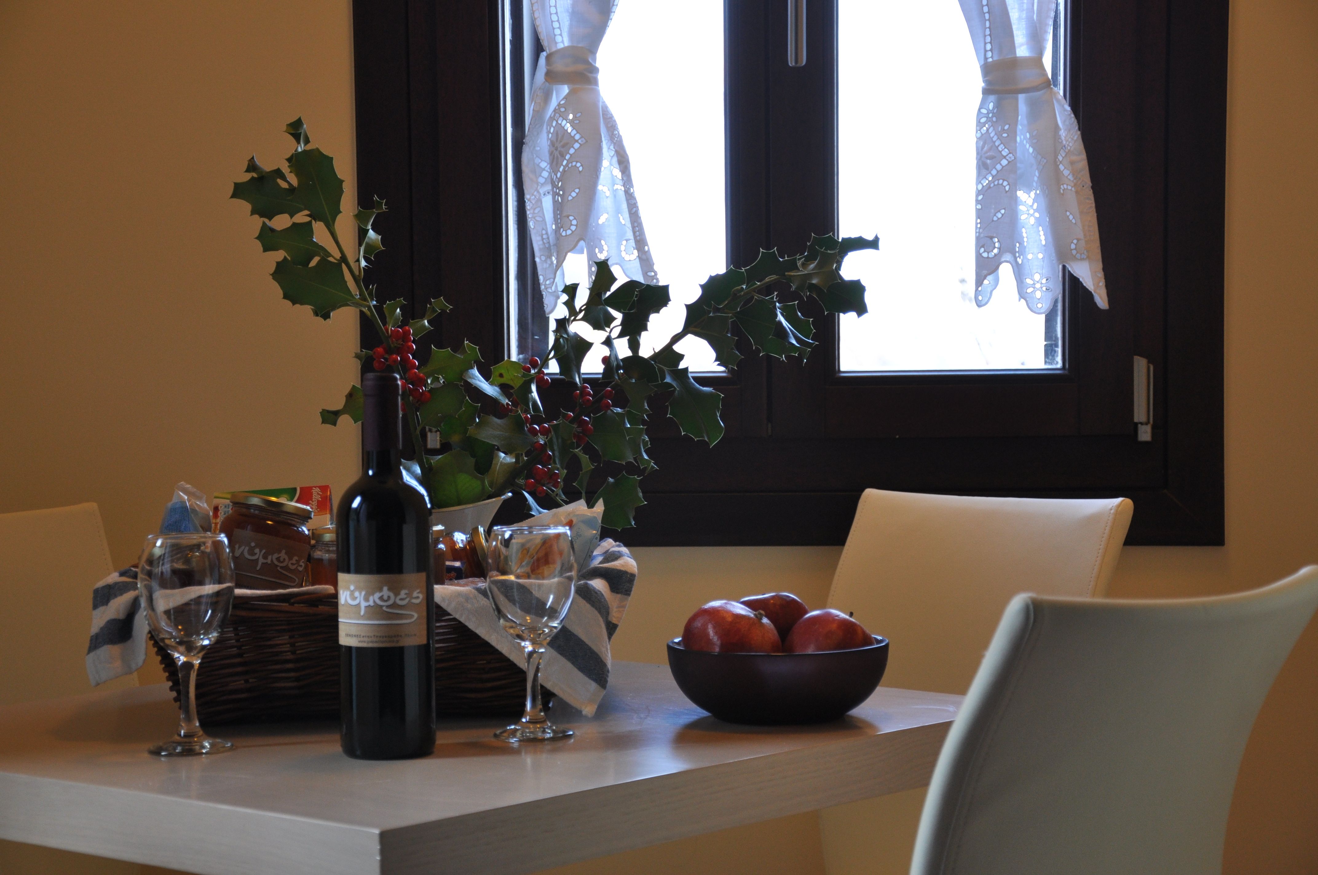 «Νύμφες» Τσαγκαράδας στο Πήλιο: γλυκές γιορτές μέσα σε παρεΐστικο κλίμα, σαν στο σπίτι σας!