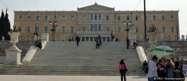 «Τελεσίγραφο» από τρόικα στην Ελλάδα