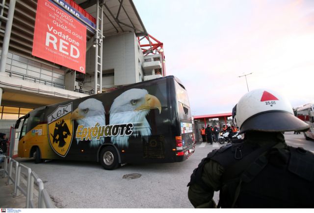 Ολυμπιακός – ΑΕΚ: Παρακολουθήστε λεπτό προς λεπτό ένα ντέρμπι από τα παλιά