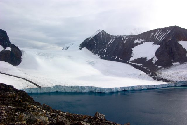 Απότομη απώλεια πάγου στην Ανταρκτική επηρέασε το γήινο βαρυτικό πεδίο