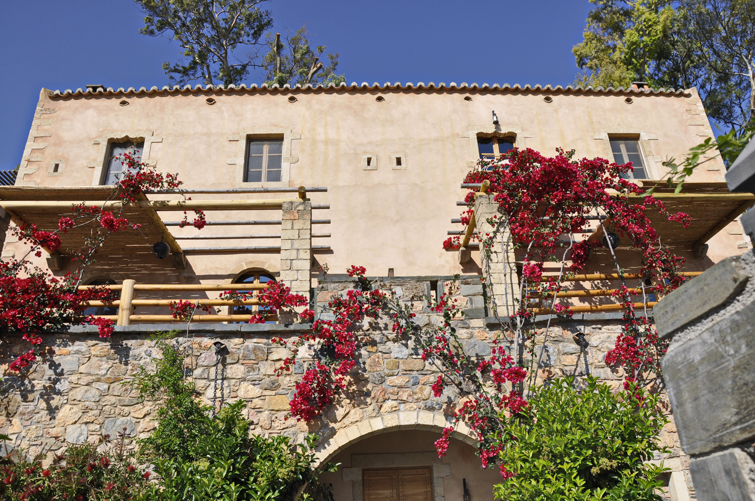 Γιορτάστε την Πρωτομαγιά στη Μονεμβασιά, στο Kinsterna Hotel