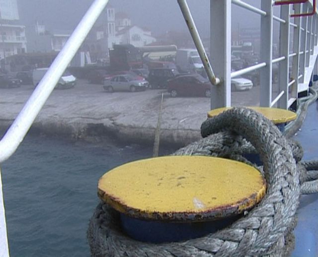 Κλειστά πορθμεία σε όλη τη χώρα, λόγω κακοκαιρίας