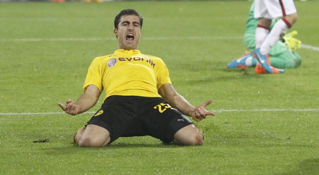 Ανανέωσε με την Ντόρτμουντ μέχρι το 2019 ο Παπασταθόπουλος