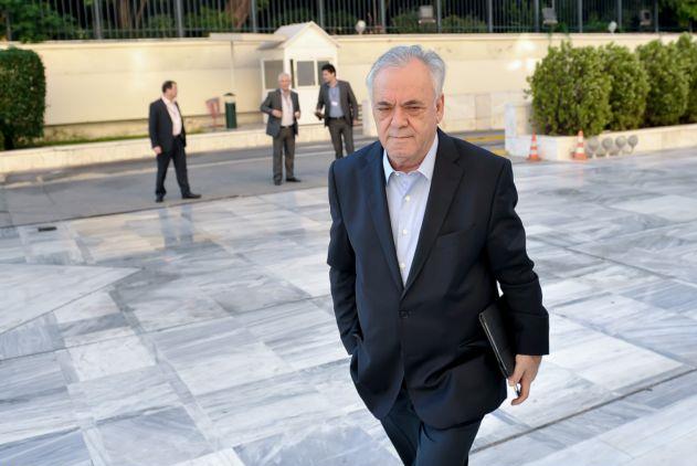 Συνάντηση Δραγασάκη με τον ιταλό υφυπουργό παρά τω πρωθυπουργώ