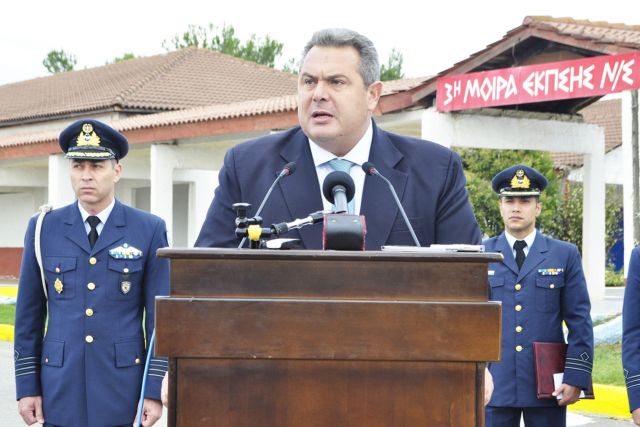 Διαψεύδονται τα περί μετάβασης Καμμένου στο υπουργείο με ελικόπτερο