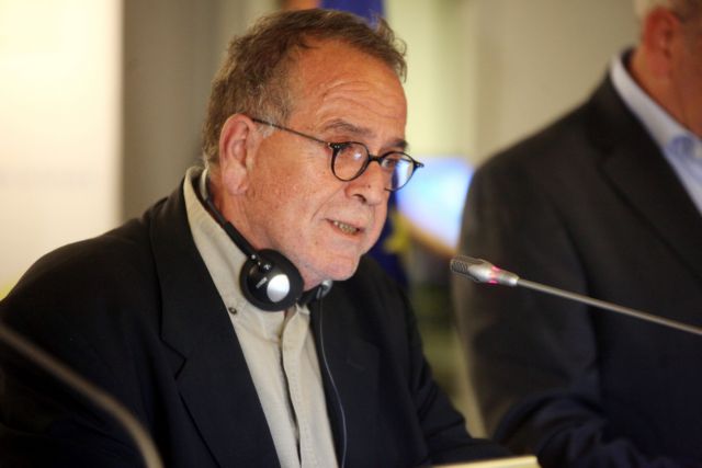 Μουζάλας: Τερατώδης η πρόταση για στρατόπεδο συγκέντρωσης προσφύγων