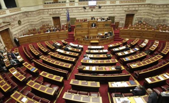 Στη Βουλή το νομοσχέδιο για τις τηλεοπτικές άδειες