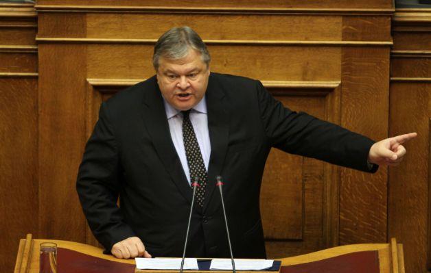 Βενιζέλος: Ερήμην της Βουλής η συγκεκριμένη ανακεφαλαιοποίηση