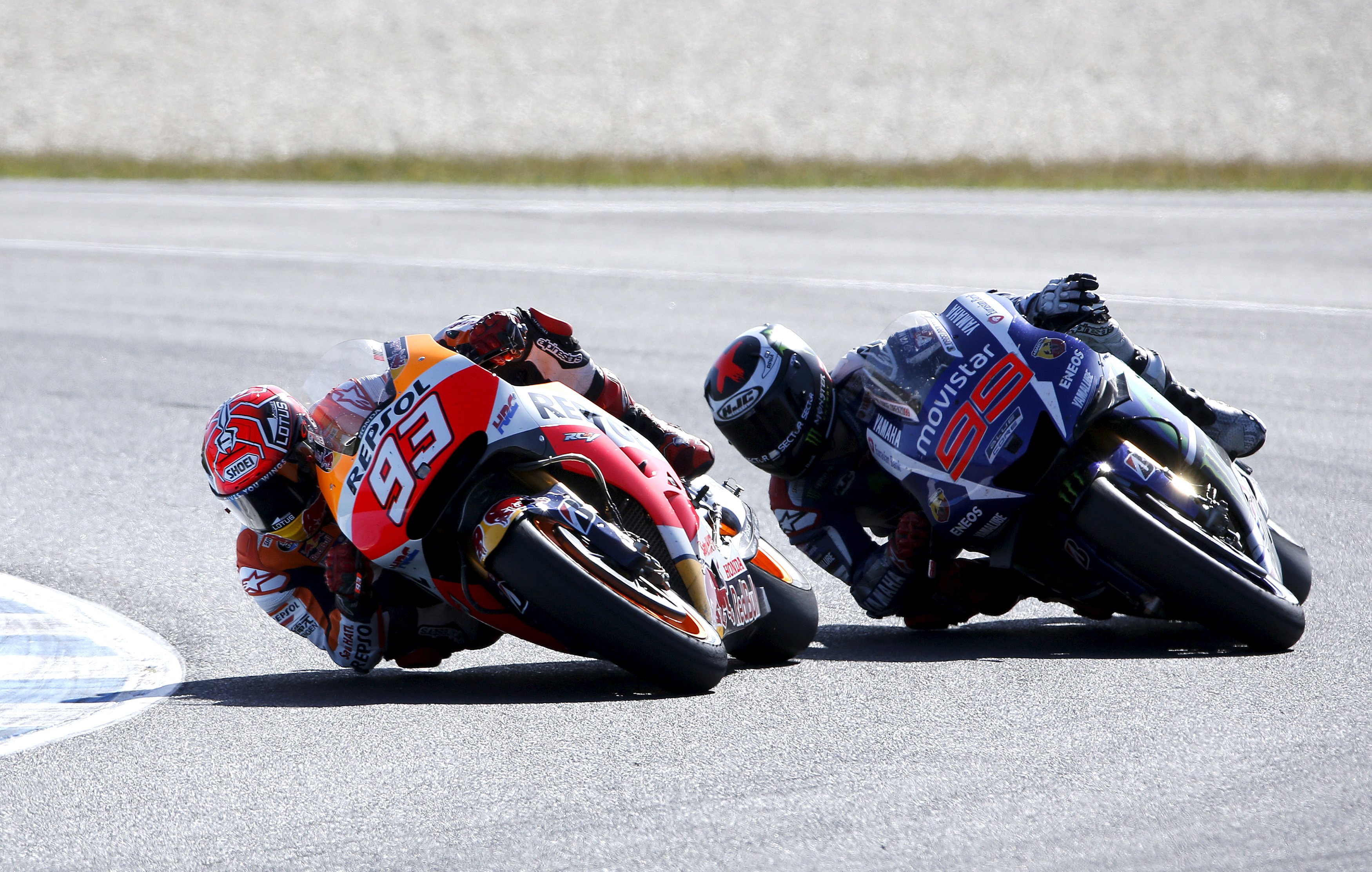 MotoGP – Αυστραλία 2015: O Marquez «κλέβει» τη νίκη, ο Lorenzo «κλείνει» τη διαφορά