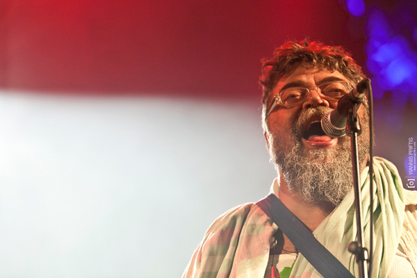 Ο Σταμάτης Κραουνάκης σε ένα one man show