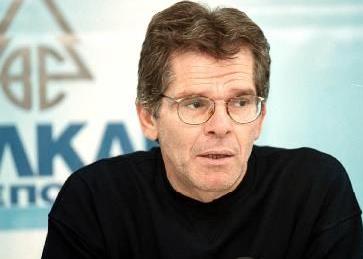 Θλίψη για το θάνατο του Μάκη Δενδρινού