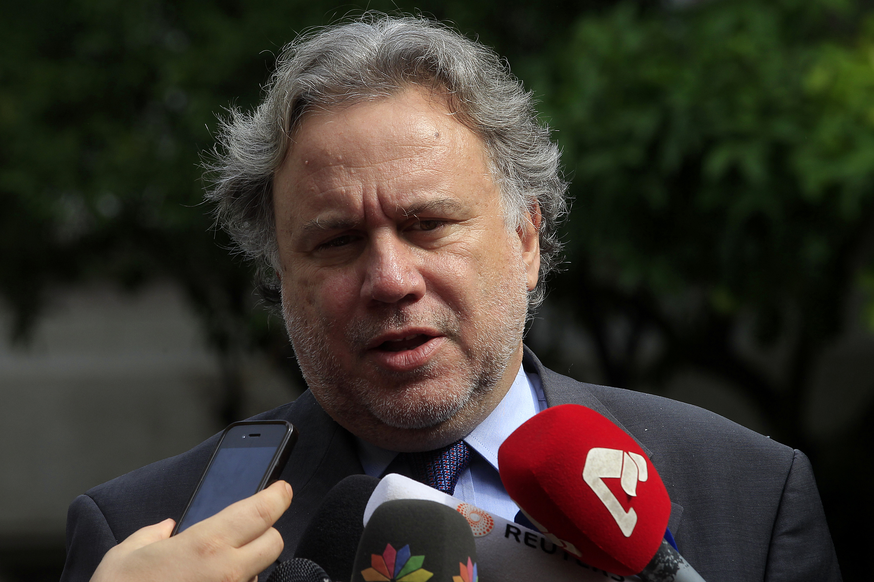 Μέλη του ΠΑΜΕ διέκοψαν ομιλία του Κατρούγκαλου στην Καλαμάτα