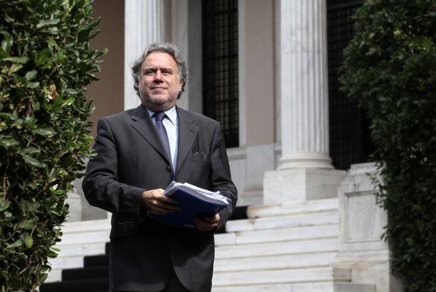 Κατρούγκαλος: Χωρίς εισοδηματικά κριτήρια οι συντάξεις