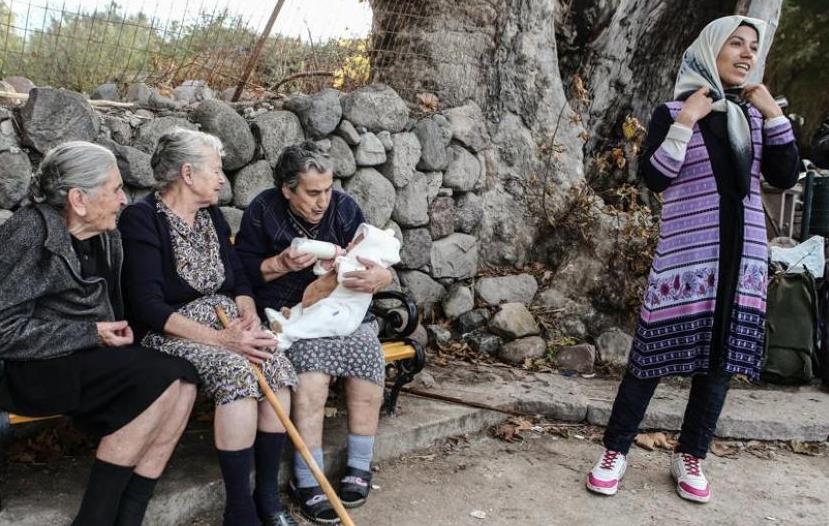 Μικροί μεγάλοι εν δράσει: Καθημερινά μαθήματα ανθρωπιάς στη Λέσβο