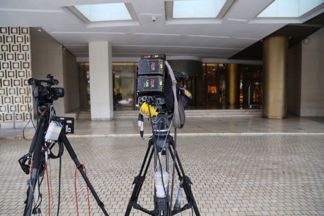 Τα τεχνικά κλιμάκια «χτενίζουν» τα νομοσχέδια παρουσία του κορεάτη Κιμ