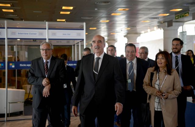 Συνέδριο ΕΛΚ: Καταψήφισε η ΝΔ το προσχέδιο κειμένου για το προσφυγικό