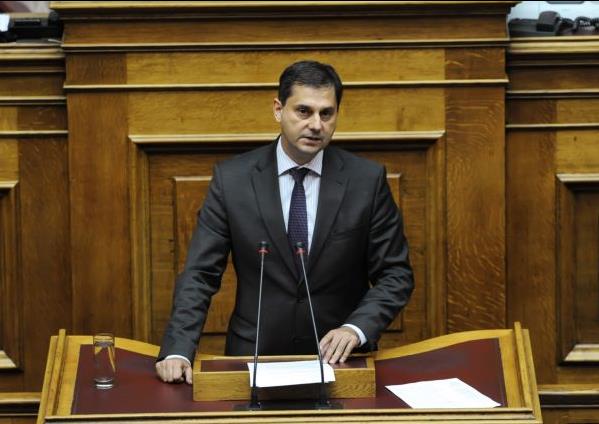 Κατηγορίες Θεοχάρη κατά Φλαμπουράρη για «μαύρα ταμεία» στην εταιρεία του