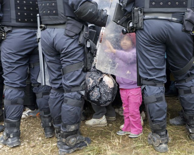 Ο Ορμπάν ζητά «διάλογο» για το προσφυγικό, η Σουηδία περιμένει 190.000 άτομα