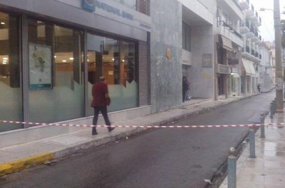 Έκρηξη σε τράπεζα στο κέντρο της Καλαμάτας