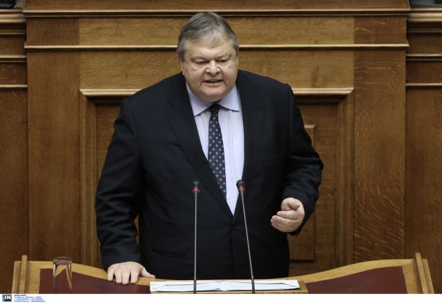 Μετωπική Βενιζέλου – Παππά στη Βουλή