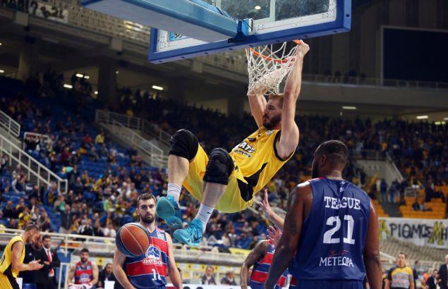 Κέρδισε τα Τρίκαλα και παραμένει αήττητη η ΑΕΚ