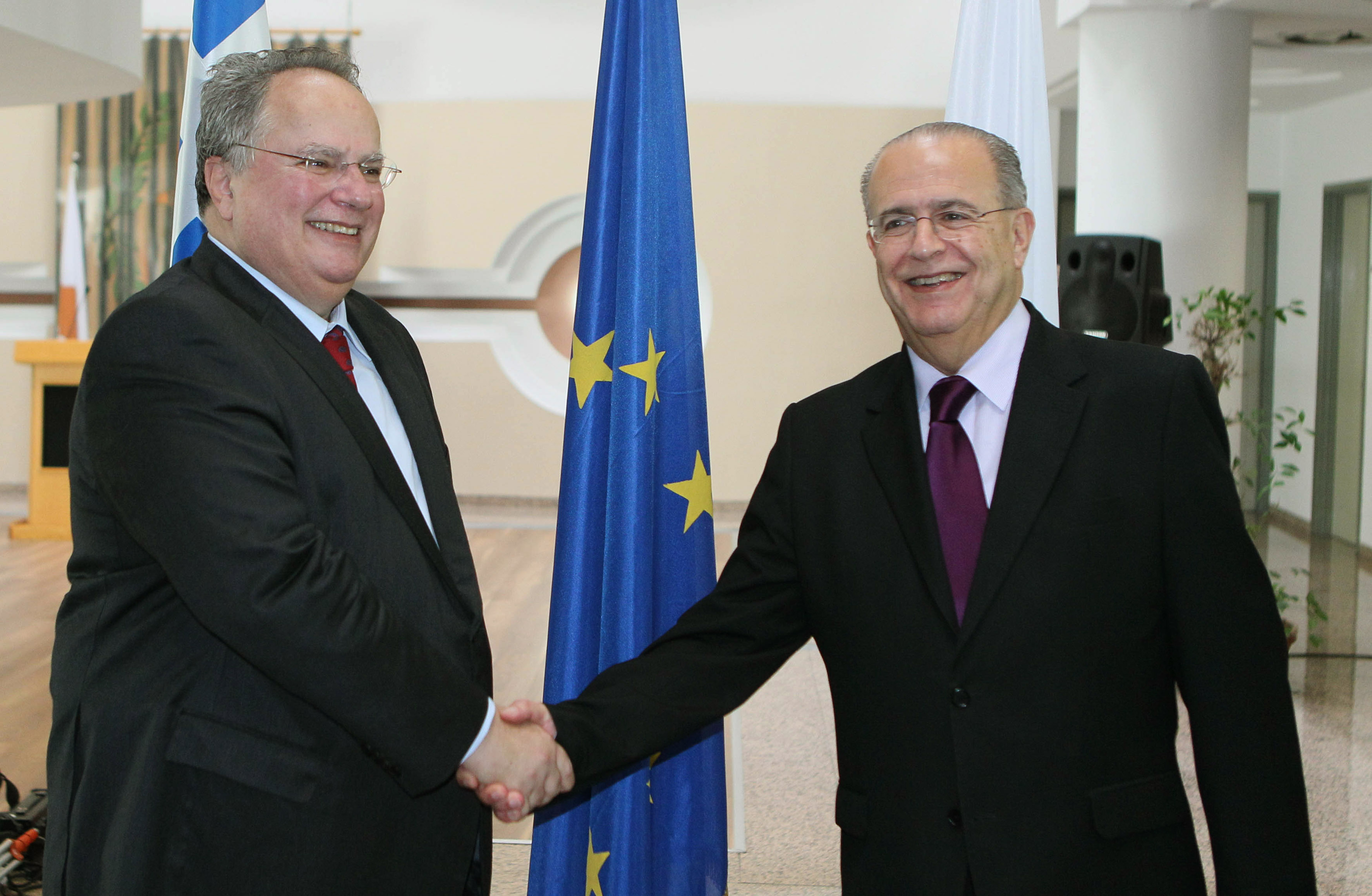 Κυπριακό, ενεργειακά, προσφυγικό στη συνάντηση Κασουλίδη – Κοτζιά