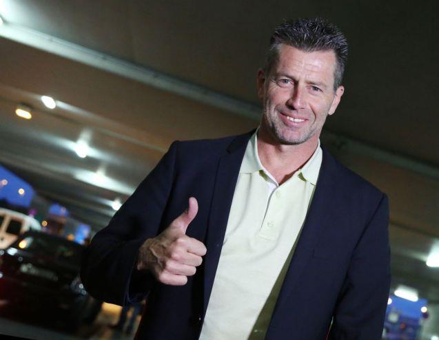 Στην Αθήνα ο Σκίμπε για να υπογράψει στην Εθνική