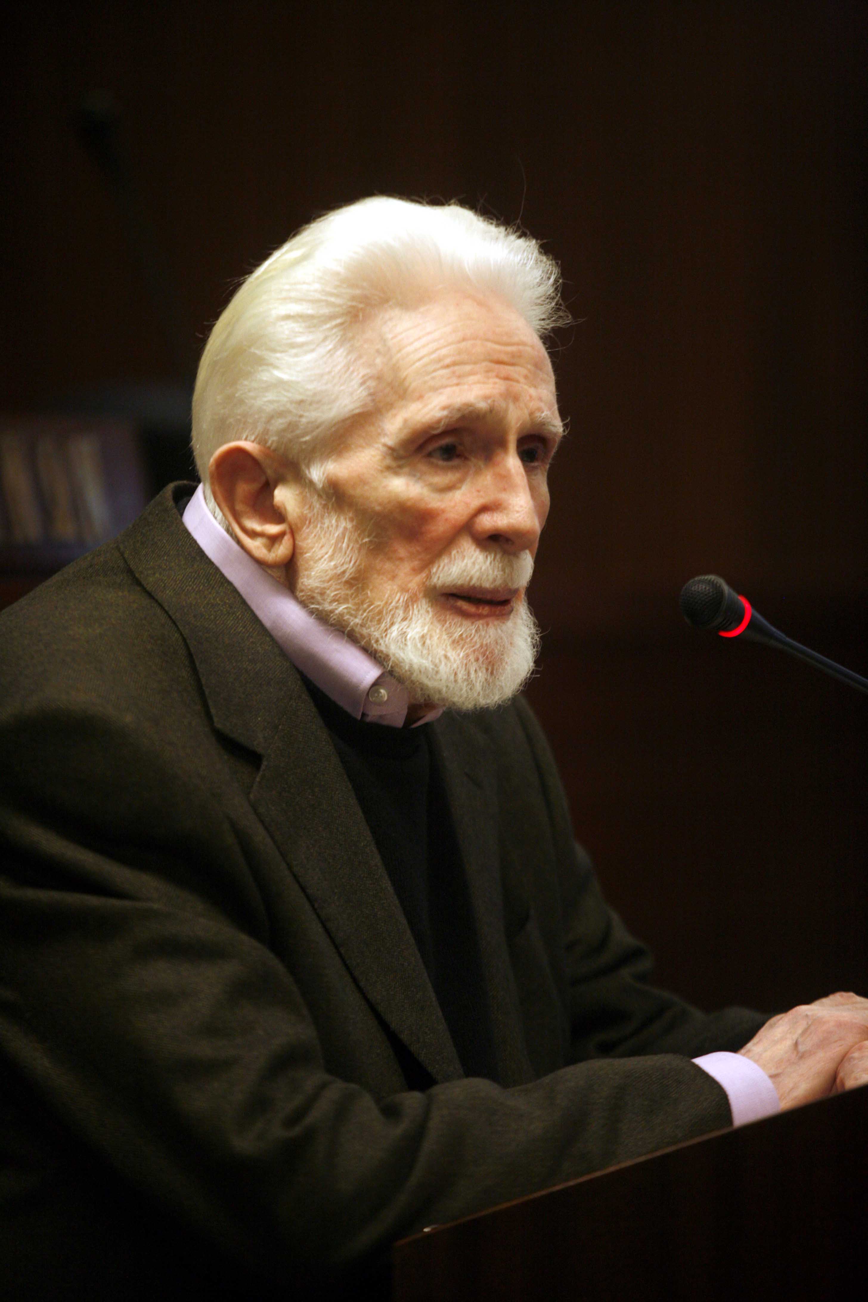 Πέθανε ο ιστορικός διευθυντής των Νέων, Κώστας Νίτσος