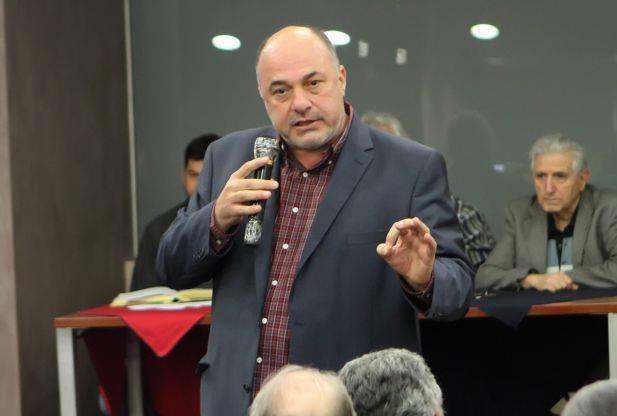 Έπεσαν γροθιές σε συνεδρίαση του δημοτικού συμβουλίου στο Βόλο