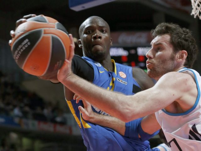 Ο Σον Τζέιμς αρνήθηκε να παίξει με τη Βαλένθια στη Γαλλία λόγω των επιθέσεων