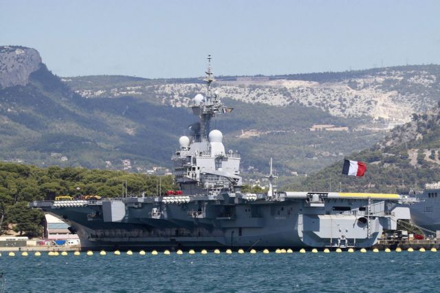 Το γαλλικό αεροπλανοφόρο «Σαρλ ντε Γκωλ» στις επιχειρήσεις κατά της ISIS