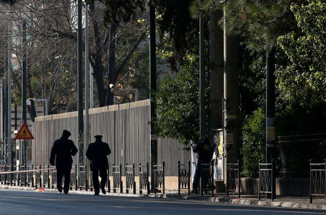 Εισβολή «Ρουβίκωνα» στο προαύλιο της οικίας του γερμανού πρεσβευτή