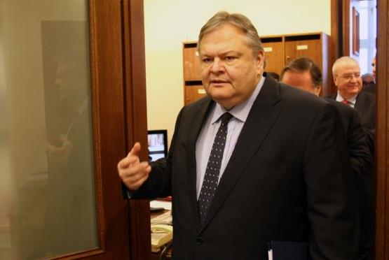 Βενιζέλος: Επικίνδυνη η σύνδεση του προσφυγικού με τις εκκρεμότητες της συμφωνίας