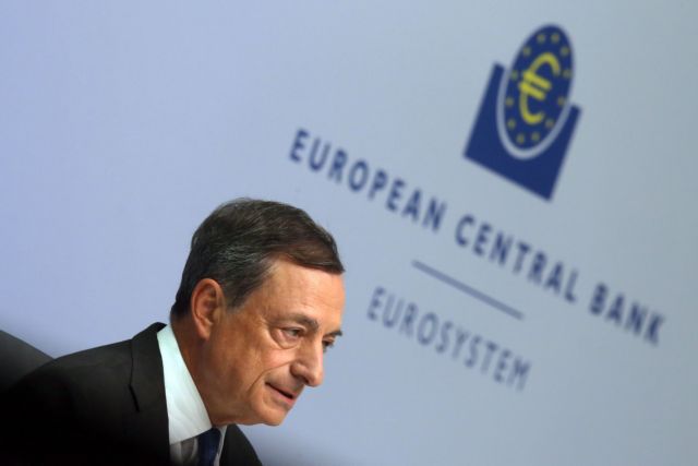 Περαιτέρω χαλάρωση της νομισματικής πολιτικής από την ΕΚΤ αναμένουν οι οικονομολόγοι