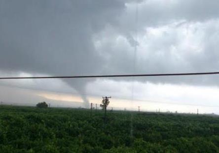 Ανεμοστρόβιλος χτύπησε τη νότια Κέρκυρα, προκαλώντας ζημιές