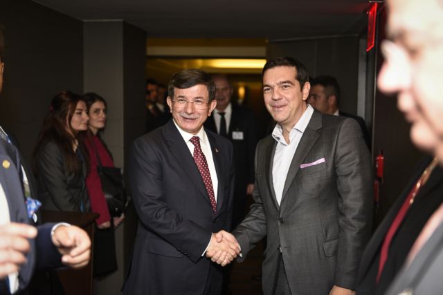 Πρώτα μπάλα, μετά προσφυγικό για τον Αλέξη Τσίπρα στην Τουρκία