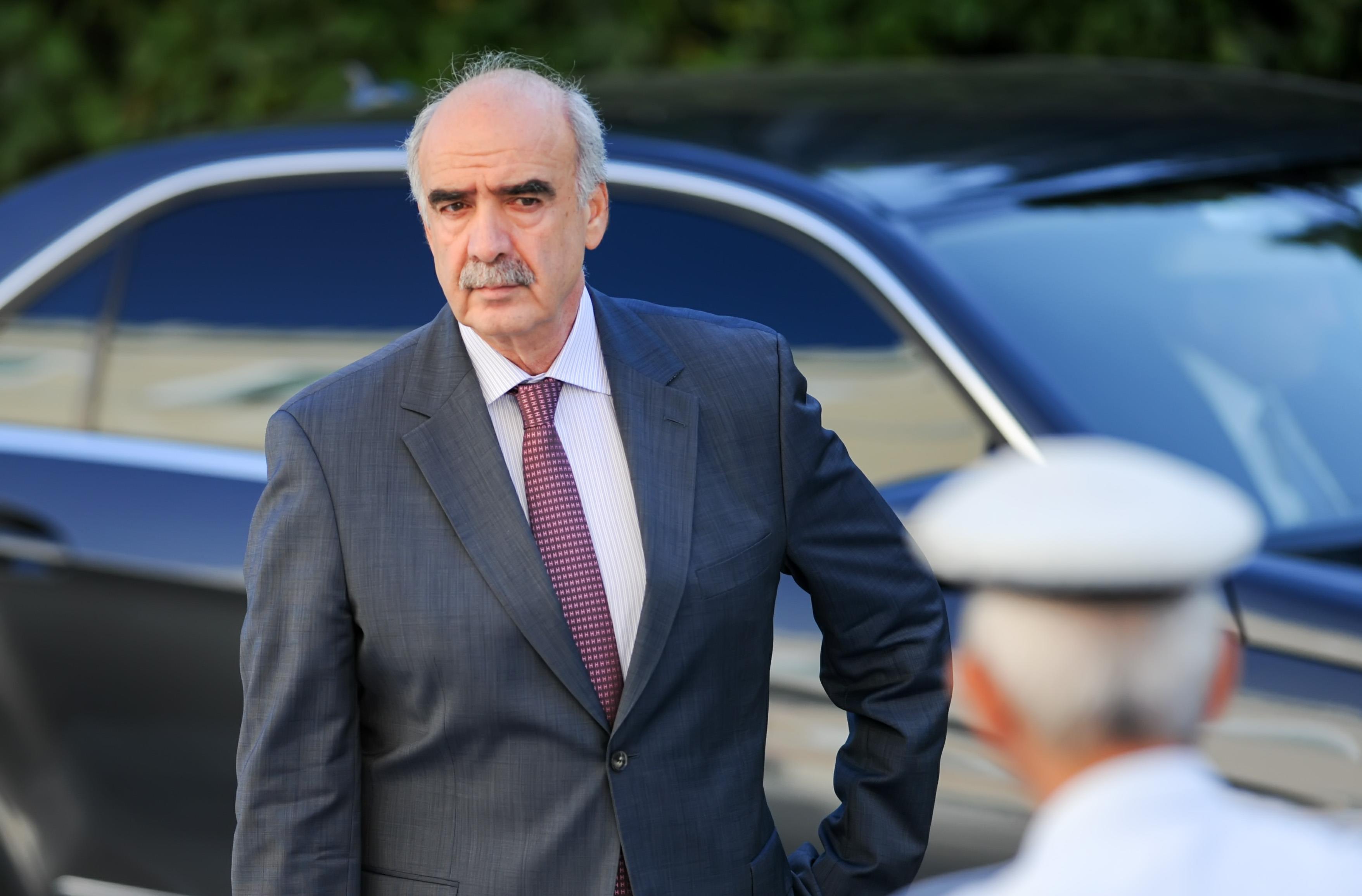 ΝΔ: Ο Τσίπρας βγάζει χιλιάδες σπίτια στο σφυρί