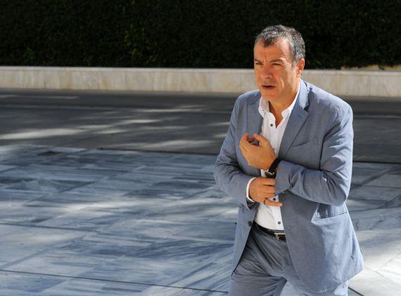 Στ.Θεοδωράκης: Να σώσουμε τις καταθέσεις των πολιτών