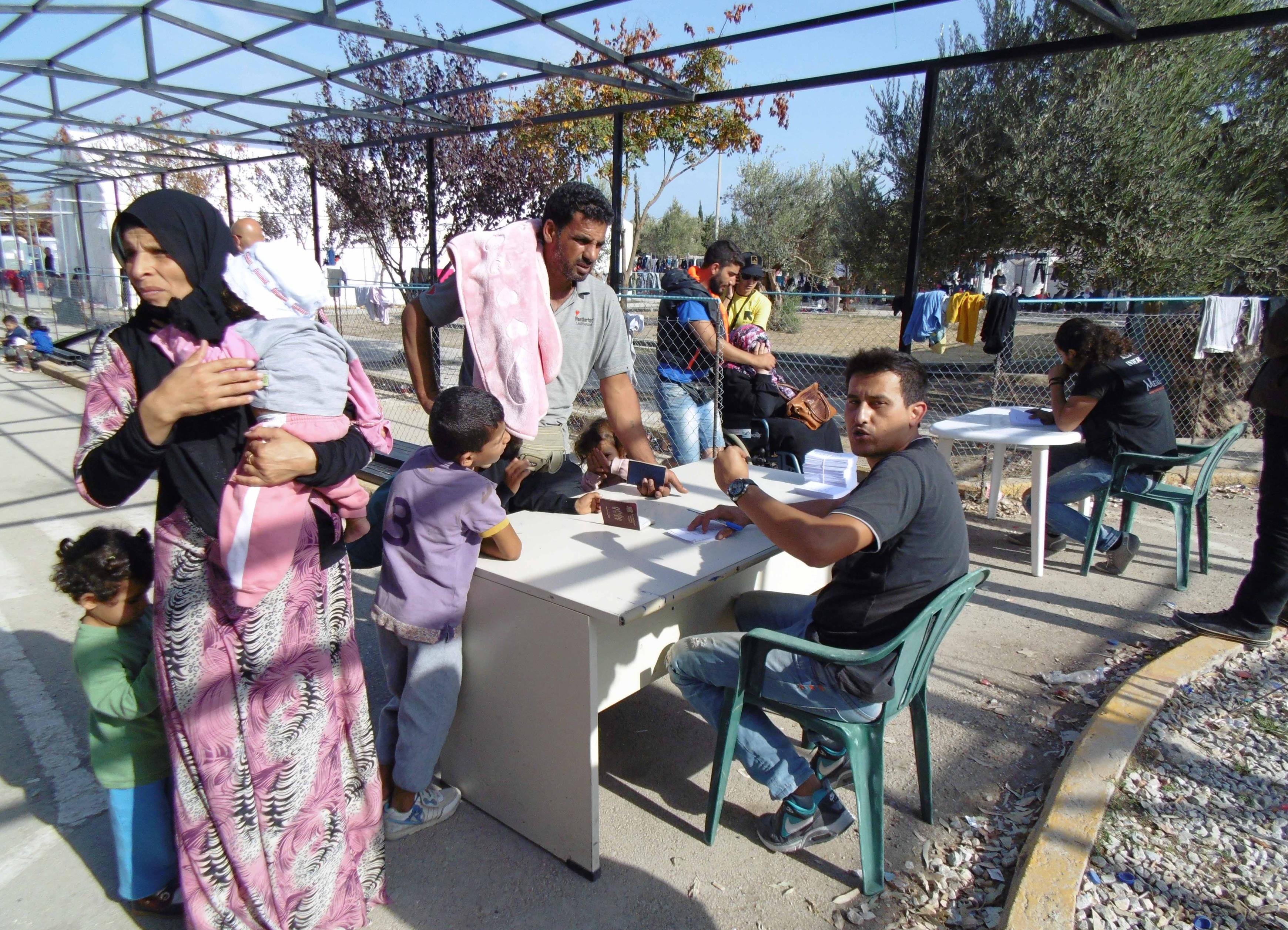 Έκκληση του δημάρχου Λέσβου στην ΠΝΟ για μεταφορά προσφύγων παρά την απεργία