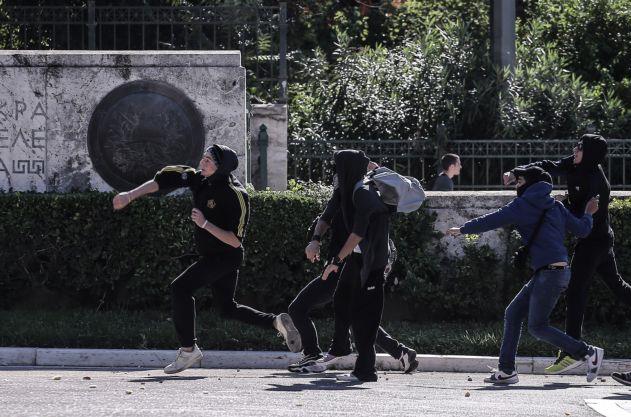 Μικροεπεισόδια στο μαθητικό συλλαλητήριο στο κέντρο της Αθήνας